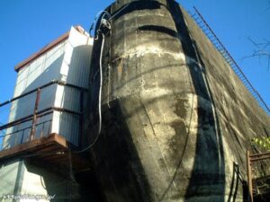 京王電鉄・御陵線と御陵線の橋脚