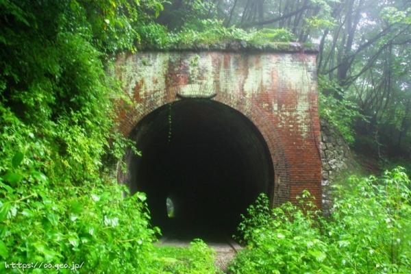 旧碓氷第7トンネル軽井沢側坑口