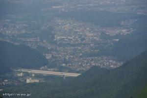景信山からの眺望　建設中の圏央道
