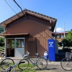 立間駅　無人駅　木造駅舎　JR予讃線