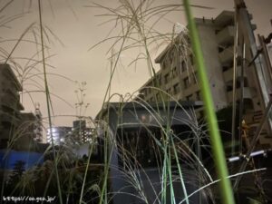 2020年10月14日　夜の館ヶ丘団地（解体中）