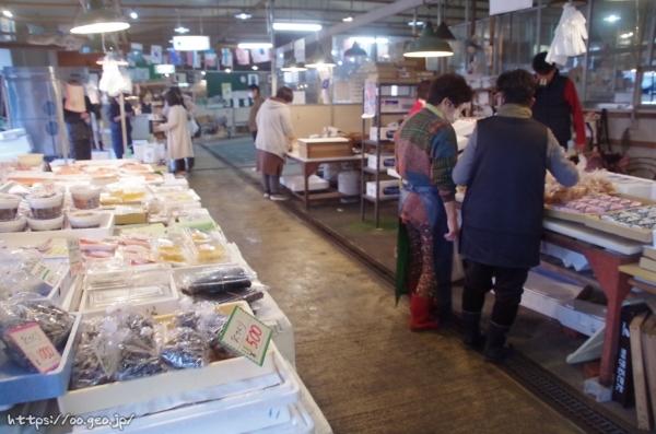 下之一色魚市場の朝市