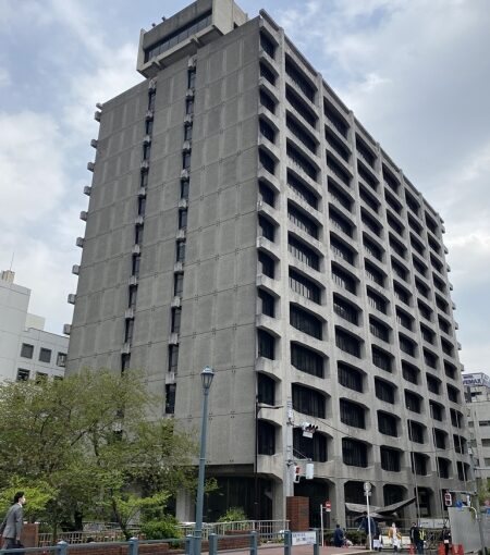築地　旧電通本社ビル（解体工事準備・仮囲い設置）