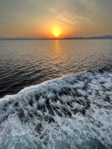 津軽海峡　津軽半島の夕陽　あさかぜ5号